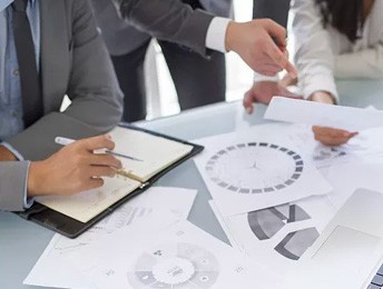 市場(chǎng)混亂不知道如何選擇適合自己的地坪方案